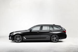 BMW 530i Touring Luxury Line 2020 года  (WW)